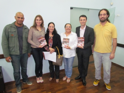 Faculdade Unicampo recebe exemplares da Obra Caminhadas Vermelhas