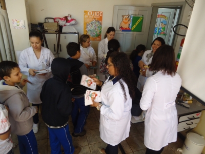 Acadêmicas de Enfermagem participam de estágio sobre Saúde da Mulher