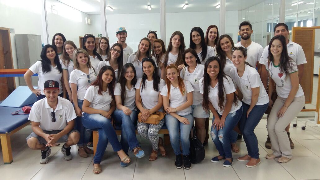 Acadêmicos de Fisioterapia realizam visita técnica