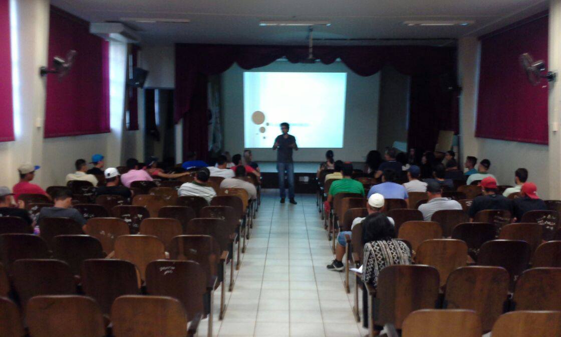 Acadêmicos de Serviço Social da Faculdade Unicampo ministram palestra no Patronato