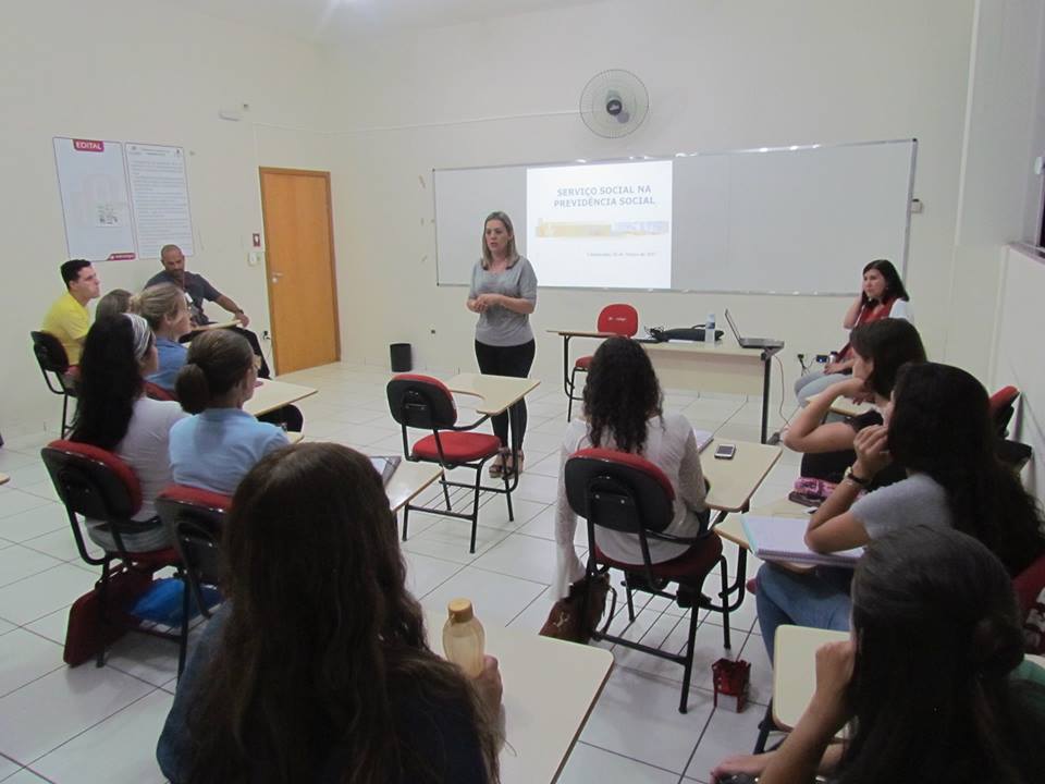 Palestra sobre Previdência Social beneficia acadêmicos de Serviço Social