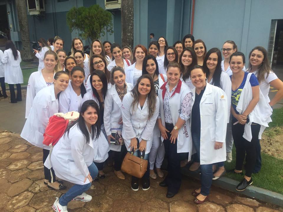 Acadêmicas de Estética da Faculdade Unicampo realizam visita técnica