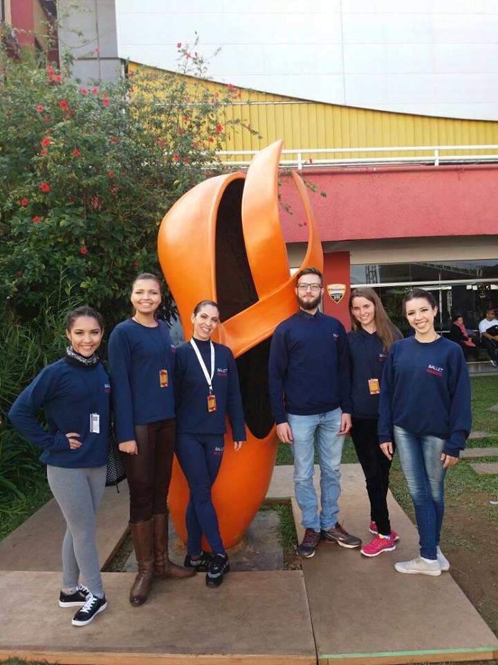 Projeto de dança Laboratório do Movimento da Faculdade Unicampo se apresentou em Joinvile