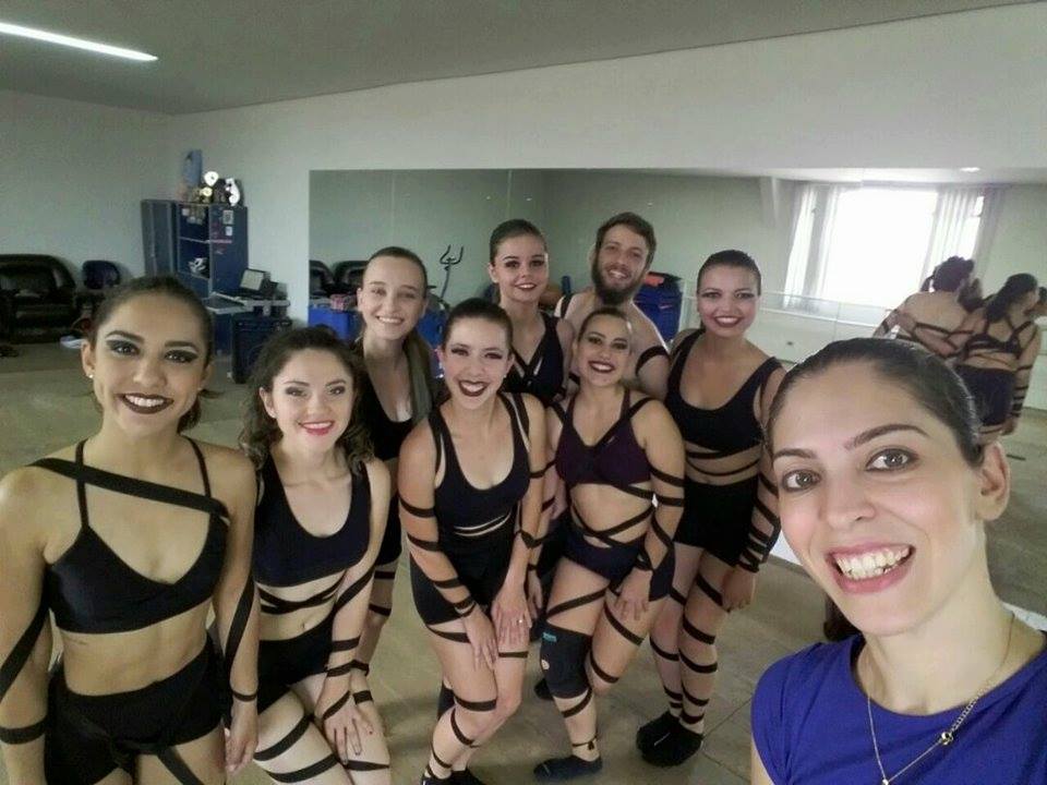 Projeto em Movimento apresentou coreografias em comemoração aos 20 anos da 