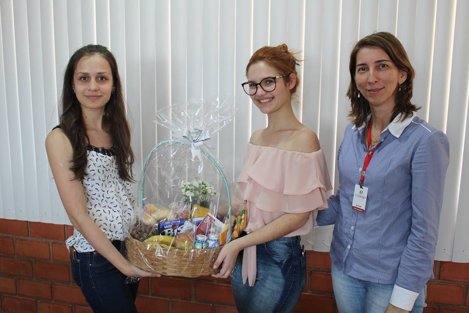 Acadêmicas de Serviço Social da Faculdade Unicampo realizam sorteio de Cesta de Café em prol à Casa de Apoio aos Doentes de Câncer