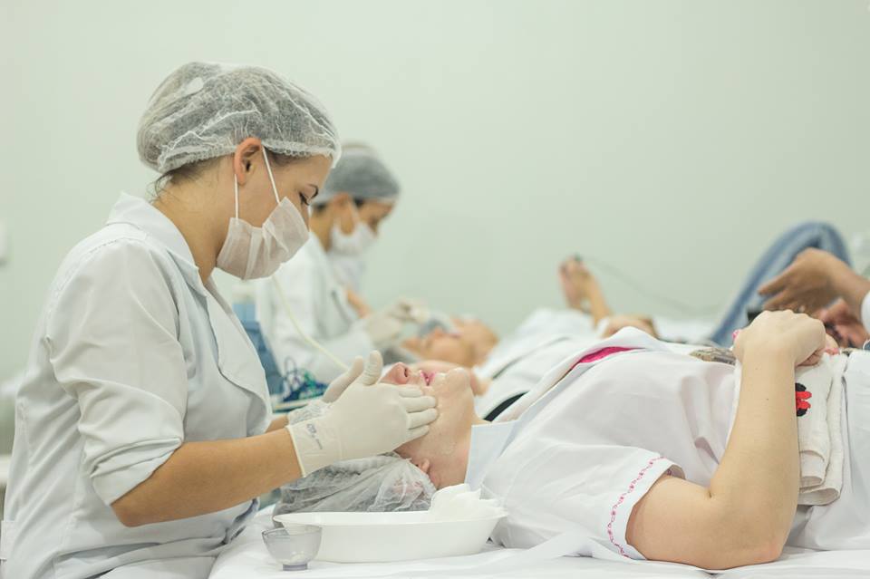 Centro de Estética e Cosmética da Faculdade Unicampo atende a comunidade mourãoense