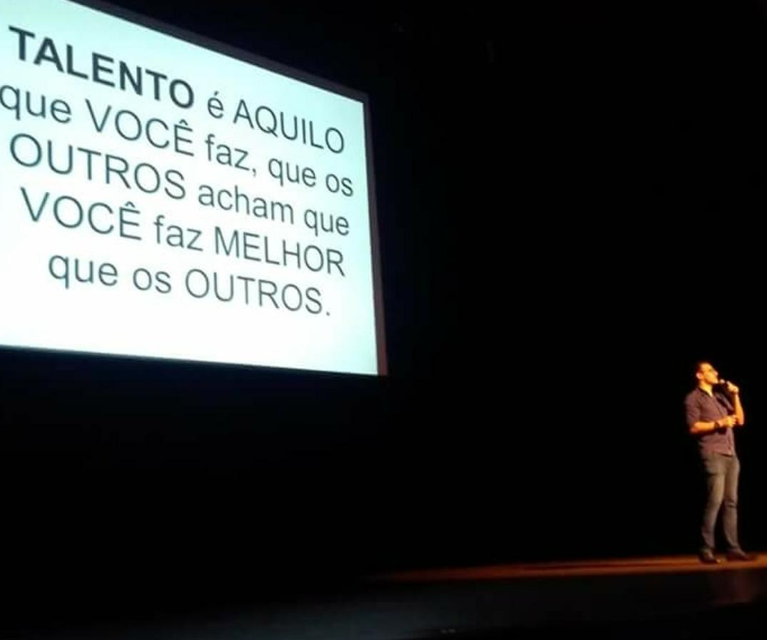 Professor da Faculdade Unicampo ministra palestra na SIPAT para servidores municipais