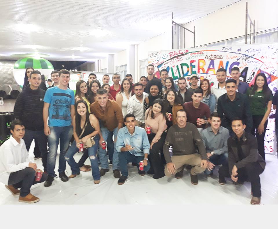 ACADÊMICOS DOS CURSOS DE GESTÃO DA FACULDADE UNICAMPO PARTICIPARAM DO “YOUNG NIGTH SICREDI” EM PALOTINA