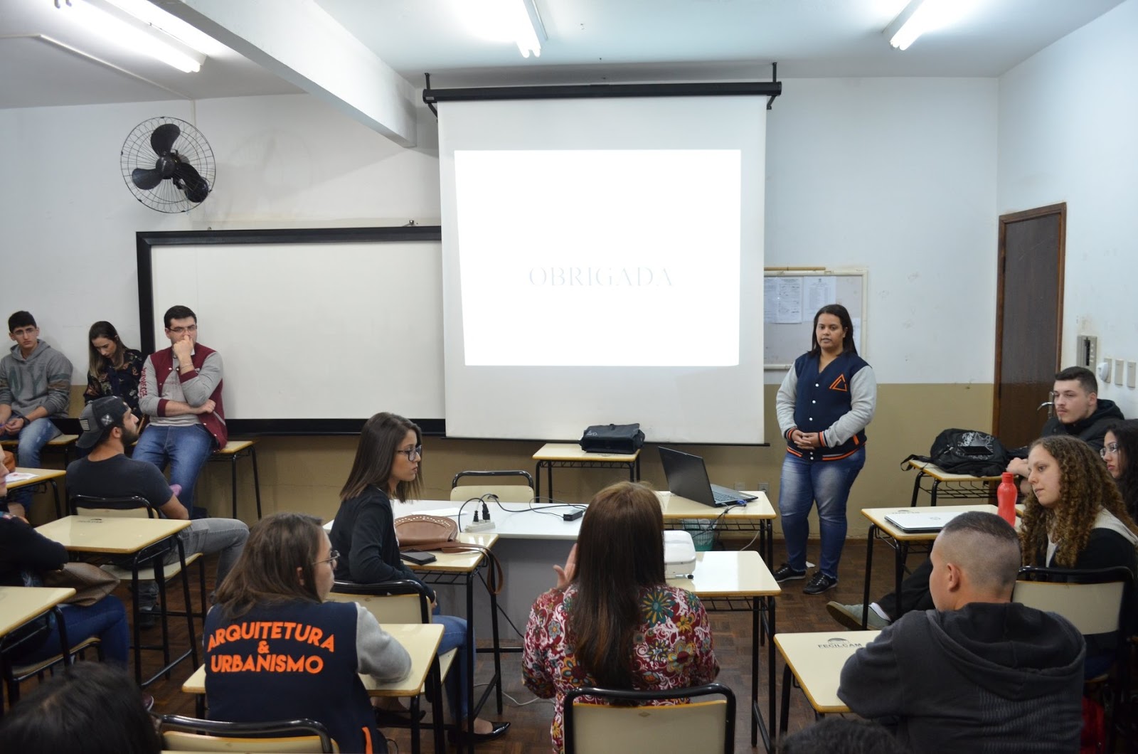 Acadêmicos e professores dos cursos de Arquitetura, Enfermagem e Coordenadora de Serviço Social da Faculdade Unicampo participaram do II Ender