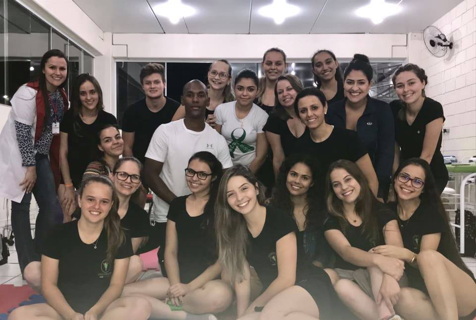 Acadêmicos de Fisioterapia da Faculdade Unicampo participam de uma palestra sobre “Treinamento Funcional”