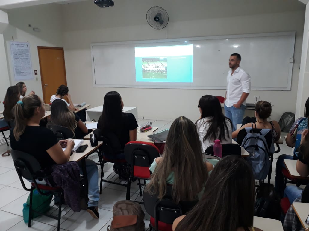 Acadêmicos de Fisioterapia participam de palestra sobre “Fisioterapia do Esporte”