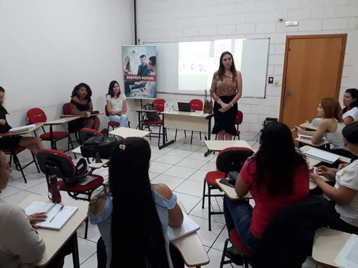 Rodas de conversas beneficiam acadêmicas de Serviço Social