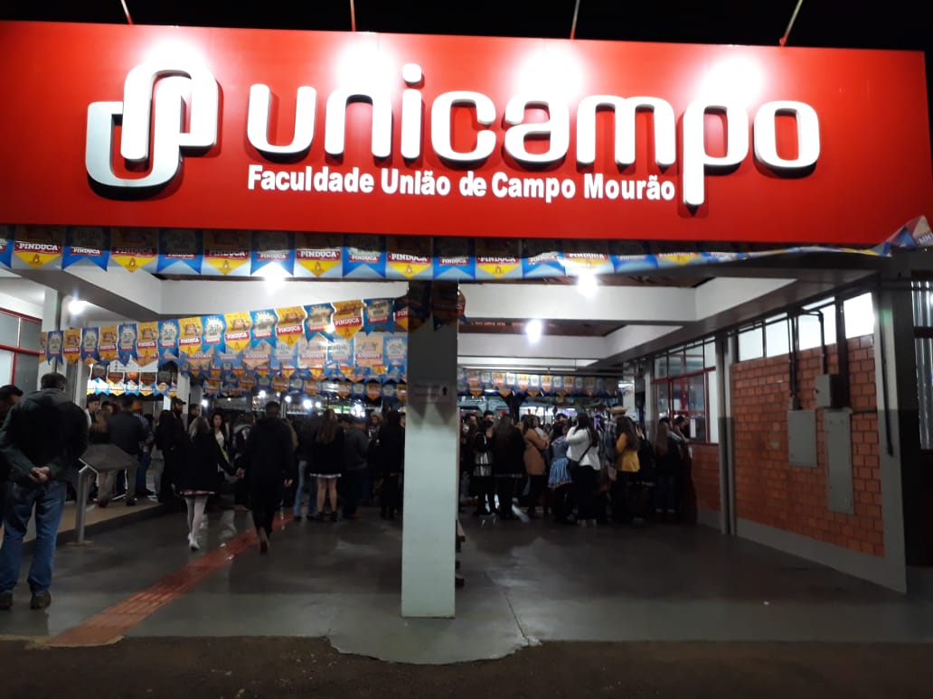 Grande público prestigiou a Festa Agostina da Faculdade Unicampo