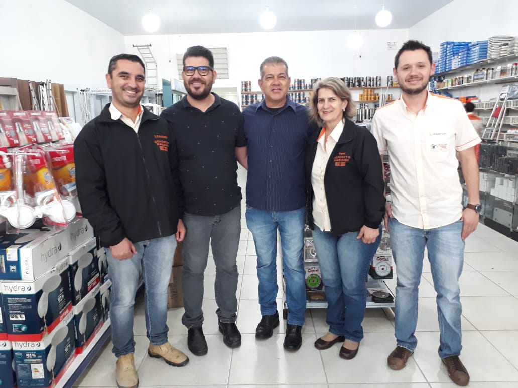 Empresário mourãoense investe no estudo de seus colaboradores 