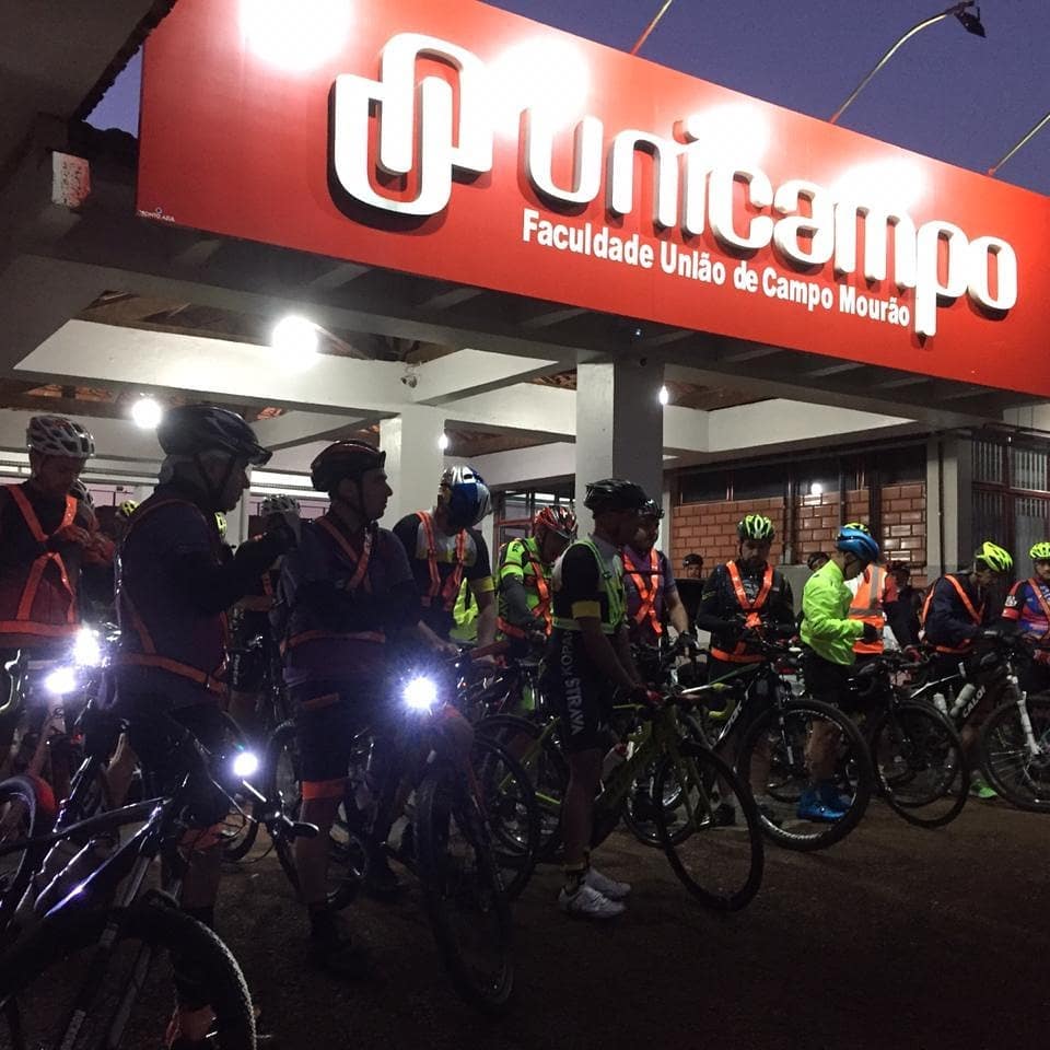 Acadêmicos de Fisioterapia realizam atendimentos em atletas da prova de Ciclismo Audax