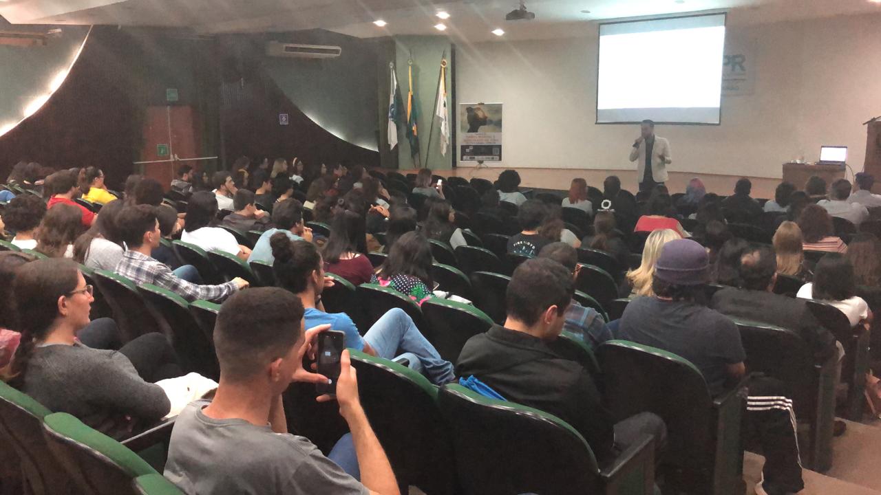 Coordenador do Curso de Psicologia da Faculdade Unicampo faz a abertura da I Semana de Saúde Mental e Qualidade de Vida