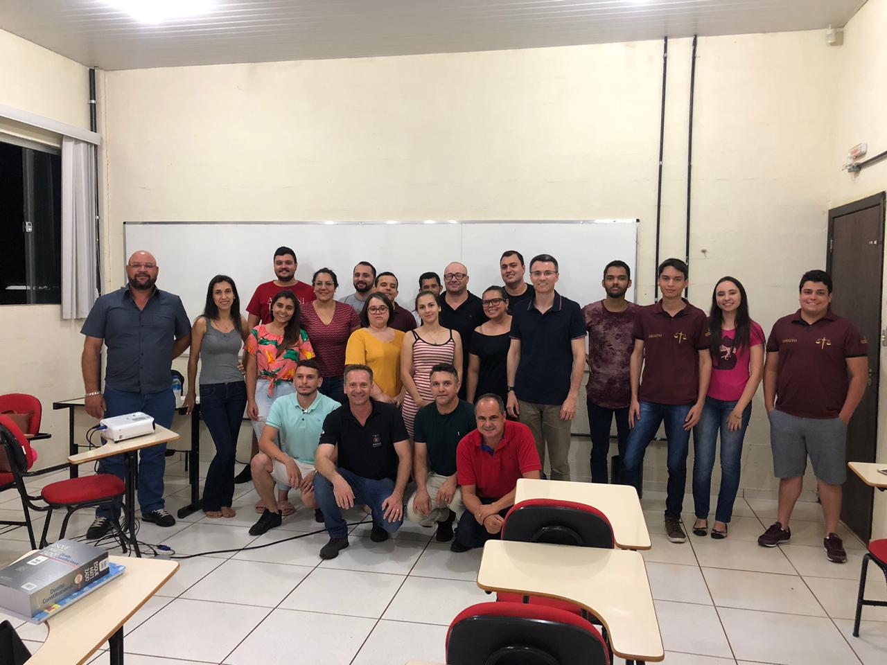 Acadêmicos de Direito da Faculdade Unicampo participam da palestra sobre Justiça Restaurativa
