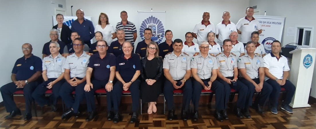 ENCONTRO DE DIRETORES COMANDANTES E SUPERVISORES DAS UNIDADES DO COLÉGIO VILA MILITAR/CVM