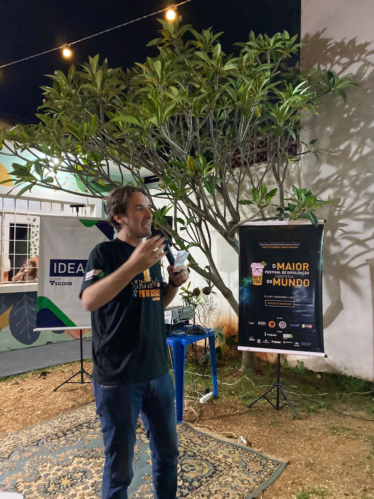 Professor da Faculdade Unicampo participa da 2º Edição do Pint of Science – Maior festival de divulgação científica do mundo