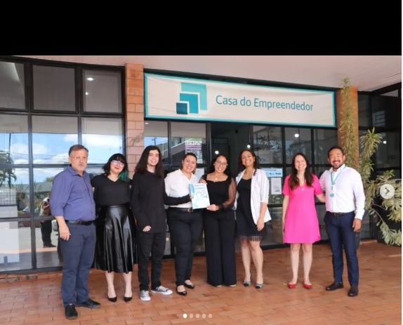 Entrega do Manual de Compliance para o Prefeito da cidade de Campo Mourão/PR, Tauillo Tezelli