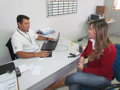 Recém-formados no curso de Gestão Comercial são destaques no comércio de Campo Mourão