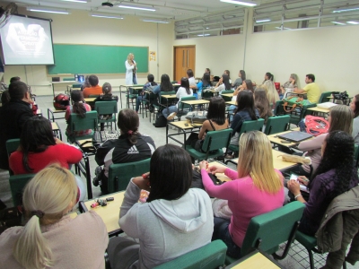 Palestra sobre atuação do enfermeiro no processo de doação de órgãos beneficiam acadêmicos de enfermagem