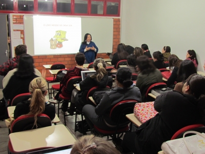 Palestra sobre Lixo e Meio ambiente beneficiam acadêmicos de Enfermagem