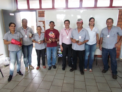 Faculdade Unicampo homenageia funcionários