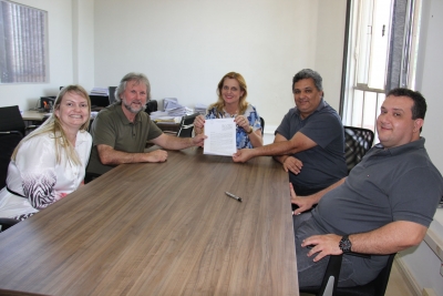 Prefeitura e Faculdade Unicampo firmam convênio visando Regularização Fundiária da Vila Guarujá