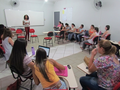 Assistente Social da Tyson do Brasil ministra palestra para acadêmicas de Serviço Social da Faculdade Unicampo