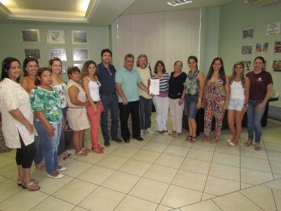 Acadêmicas de Serviço Social finalizam o levantamento socioeconômico das famílias da Vila Guarujá