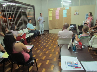CRP realiza, na Uniclinica, reunião com psicólogos de Campo Mourão e região