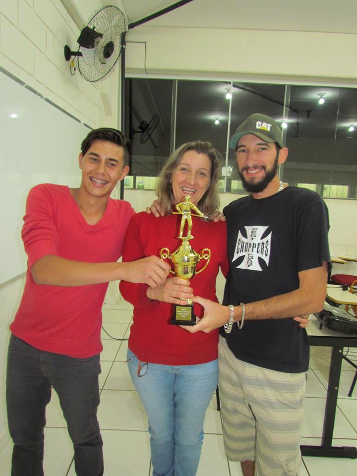 Acadêmicos de Gestão de Recursos Humanos conquistaram o título do 1º Campeonato Universitário de Sinuca