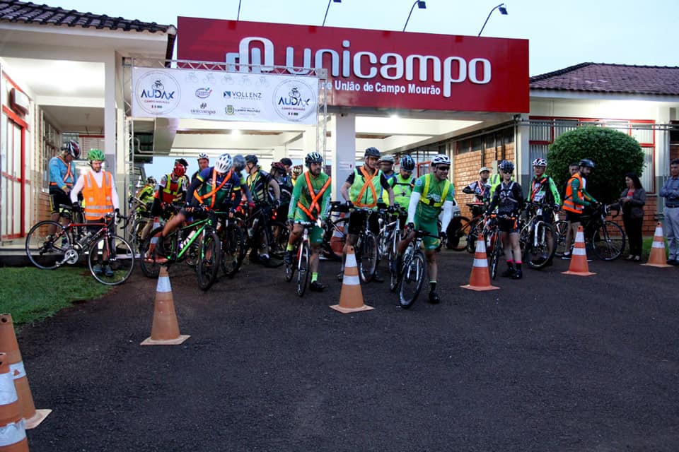 Acadêmicos de Fisioterapia da Faculdade Unicampo atenderam atletas de Ciclismo que participaram do Audax Campo Mourão