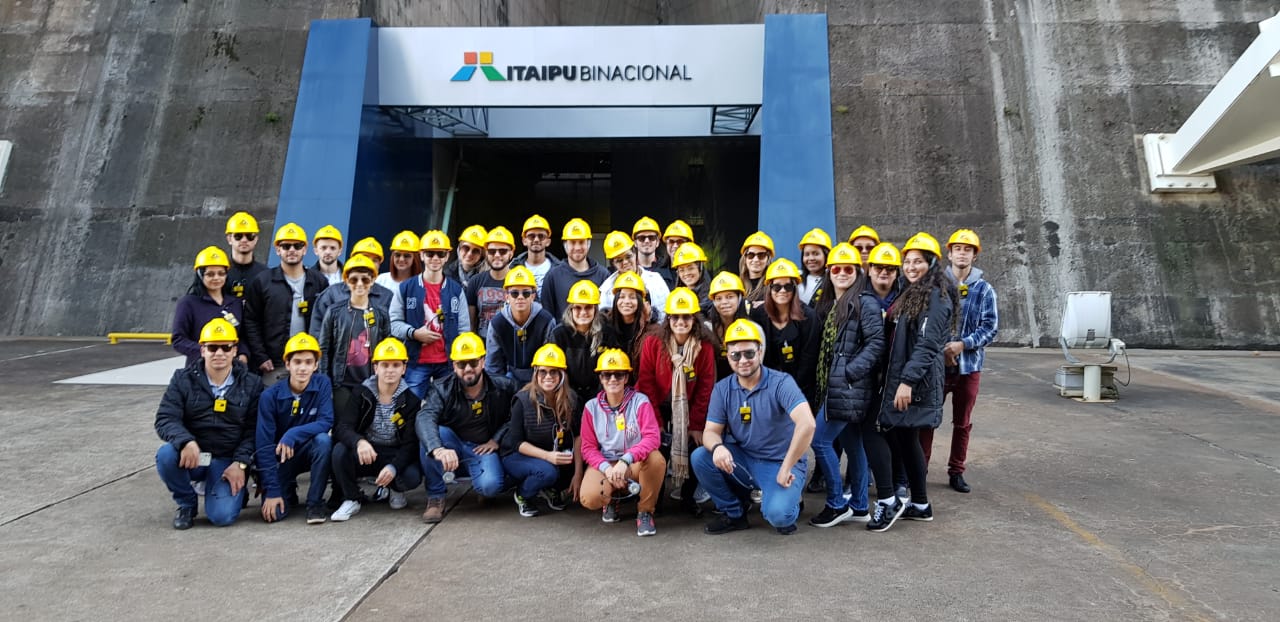 Acadêmicos de Gestão da Faculdade Unicampo realizam Visita Técnica na Usina Hidrelétrica de ITAIPU e Cataratas em Foz do Iguaçu