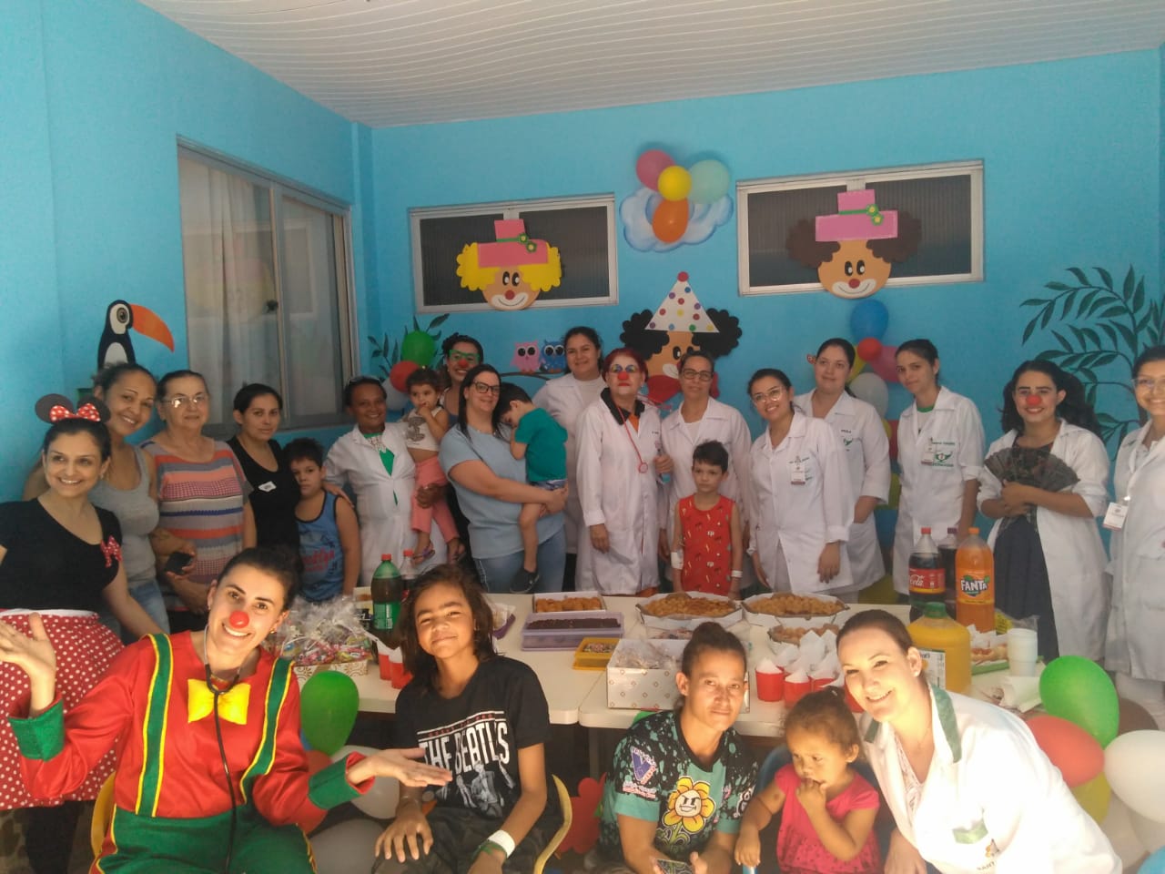 Acadêmicas de Enfermagem promovem dia especial para crianças do Hospital Santa Casa