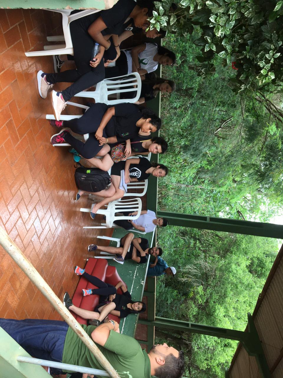 Acadêmicos de Fisioterapia da Faculdade Unicampo visitam a Apae Rural e trabalham com Equoterapia