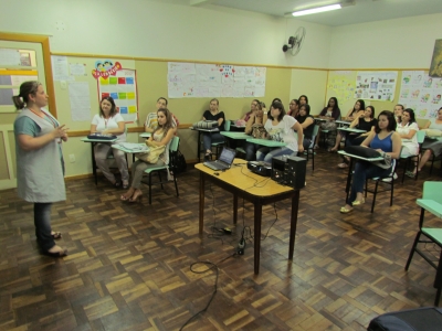 Acadêmicos de enfermagem participaram de palestra de integralização 