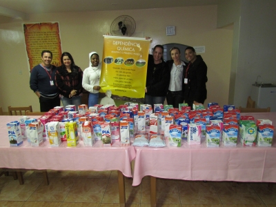 Faculdade Unicampo entrega doações de leite para entidades de Campo Mourão