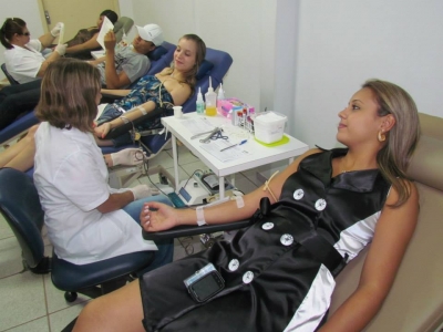 Acadêmicos da Faculdade Unicampo realizam doações de sangue